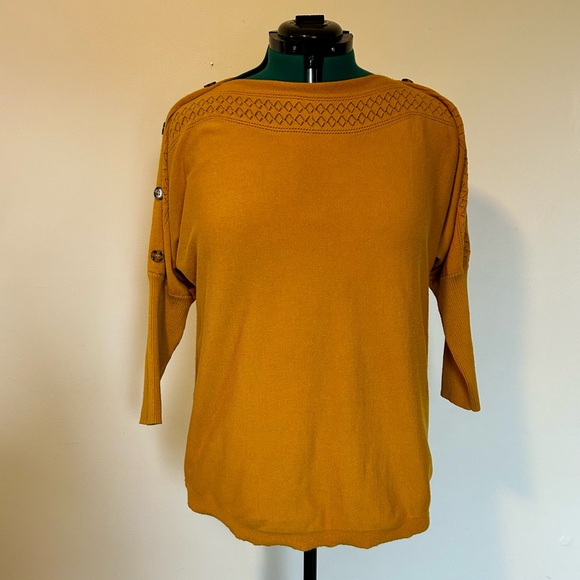 Cable & Gauge Mustard Yellow Button Shoulder Sweater XL Lightweight Knit Top - Picture 3 of 7